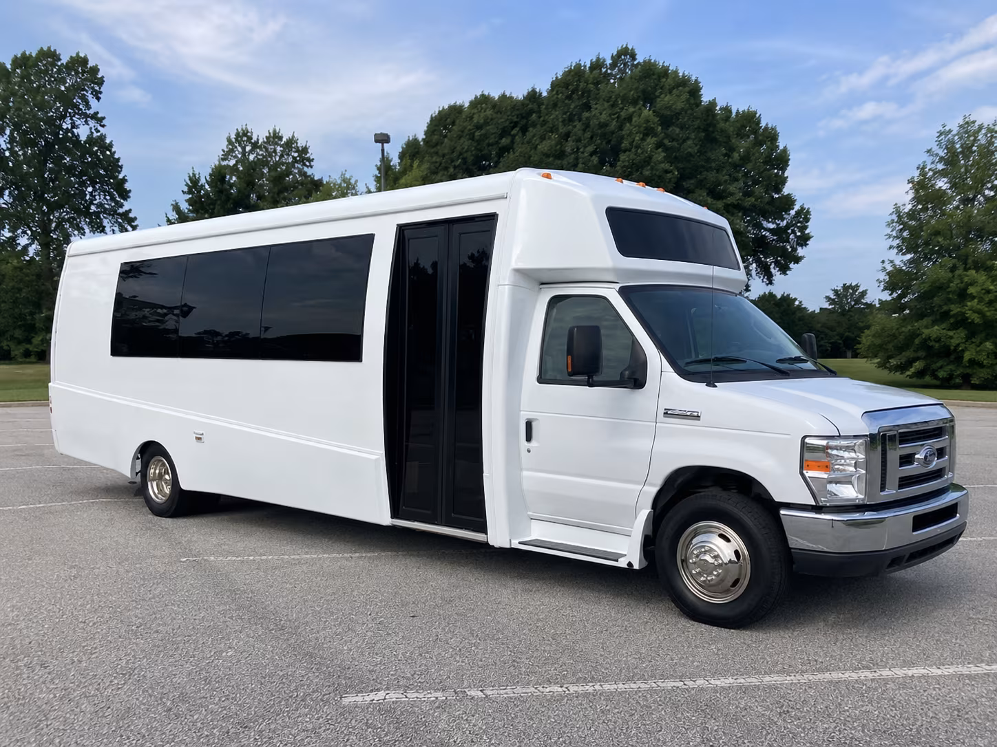naples 18 passenger party bus